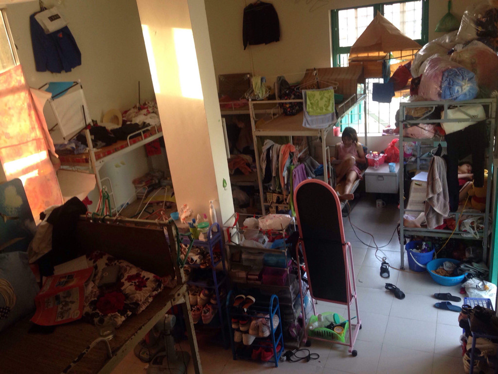 Sinh viên và nỗi ám ảnh mang tên không có điều hòa ngày 39 độ C