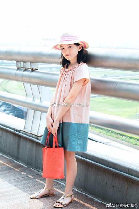 Con gái của Lý Á Bằng: Nỗi đau khuyết tật và sự mạnh mẽ khó tin của cô bé 12 tuổi