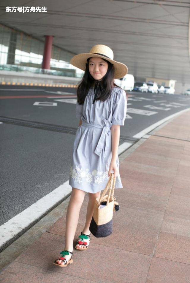 Con gái của Lý Á Bằng: Nỗi đau khuyết tật và sự mạnh mẽ khó tin của cô bé 12 tuổi