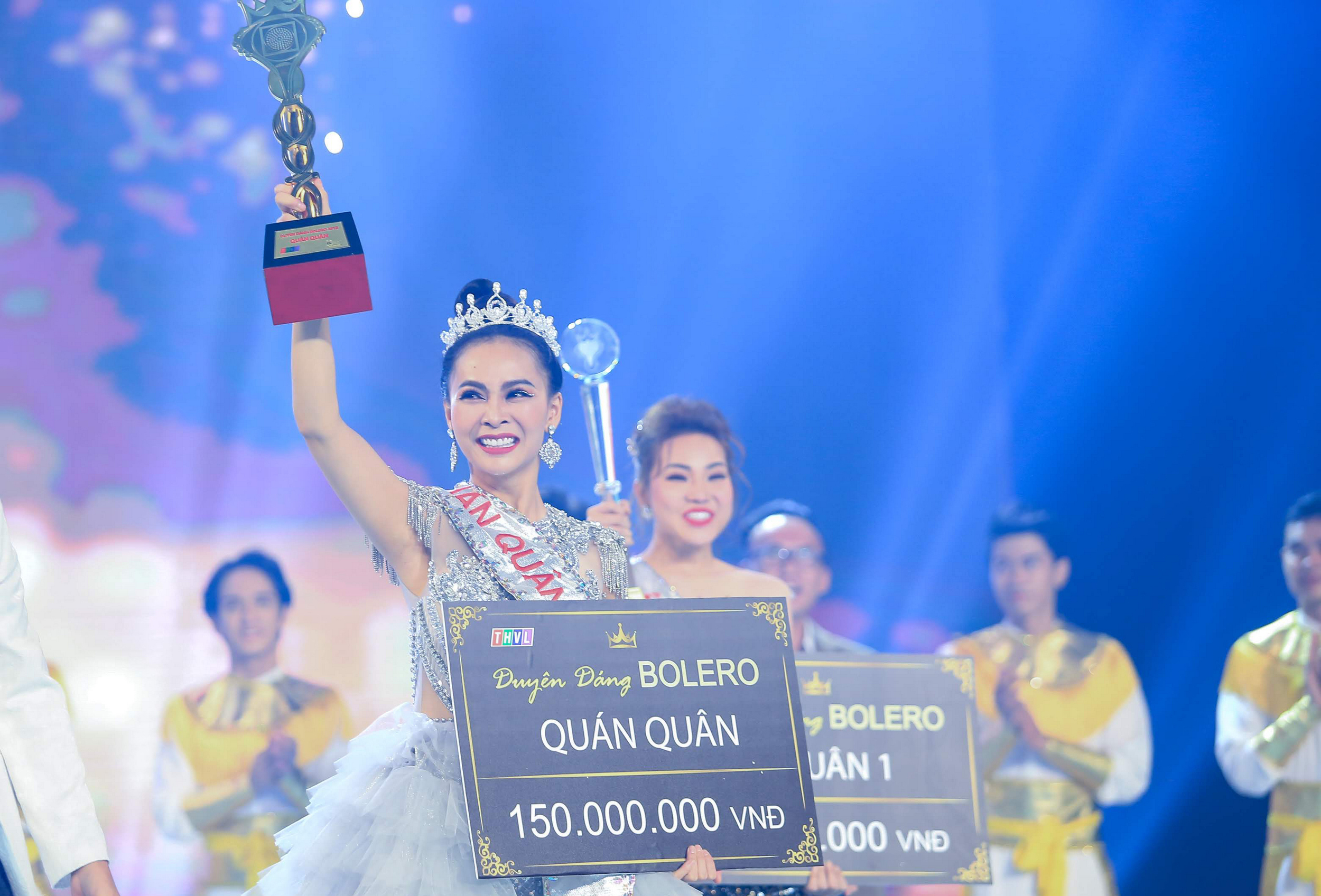 Trần Mỹ Ngọc lên ngôi Quán quân Duyên Dáng Bolero 2018