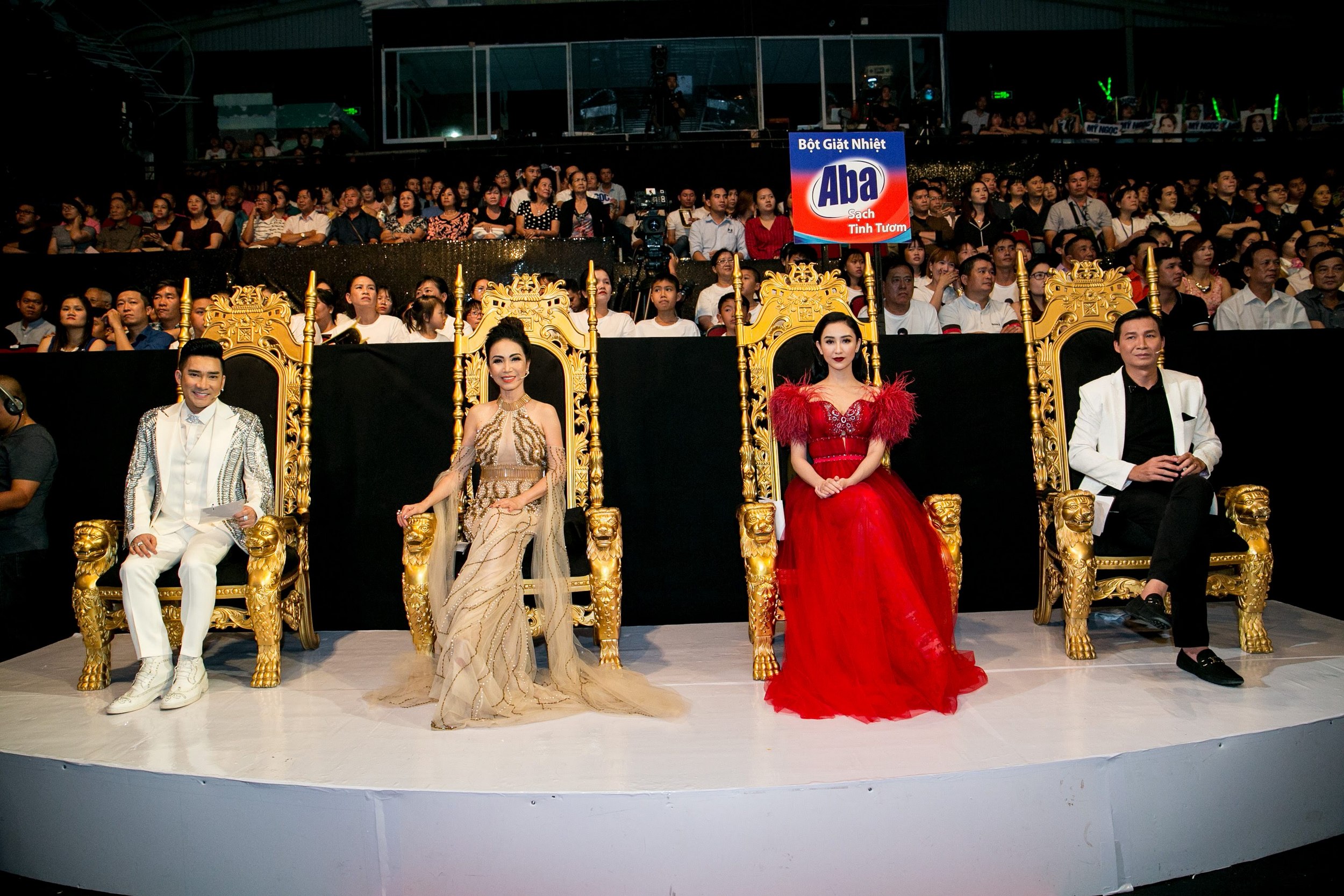 Trần Mỹ Ngọc lên ngôi Quán quân Duyên Dáng Bolero 2018