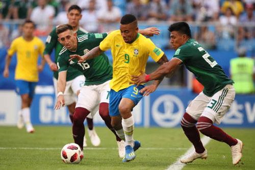 Gục ngã trước Brazil, HLV Mexico nói về mong ước bất ngờ