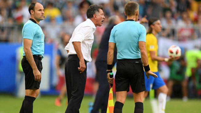 HLV Mexico chỉ trích Neymar: Đây không phải chỗ để đóng kịch tấu hài