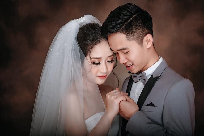 Đăng ảnh vợ mặc bikini trước và sau khi cưới, chồng trẻ khiến dân mạng cười té ghế nhưng mục đích lại vô cùng xúc động