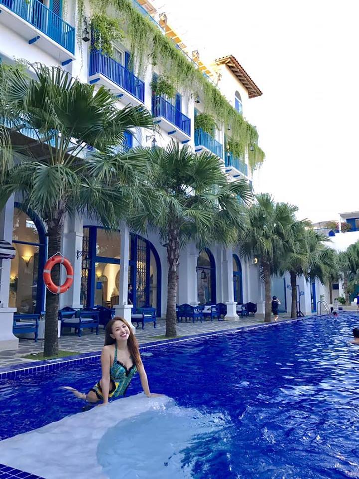 Tuổi 33, Vân Hugo vẫn táo bạo khoe vòng 1 nóng rẫy đốt mắt người nhìn