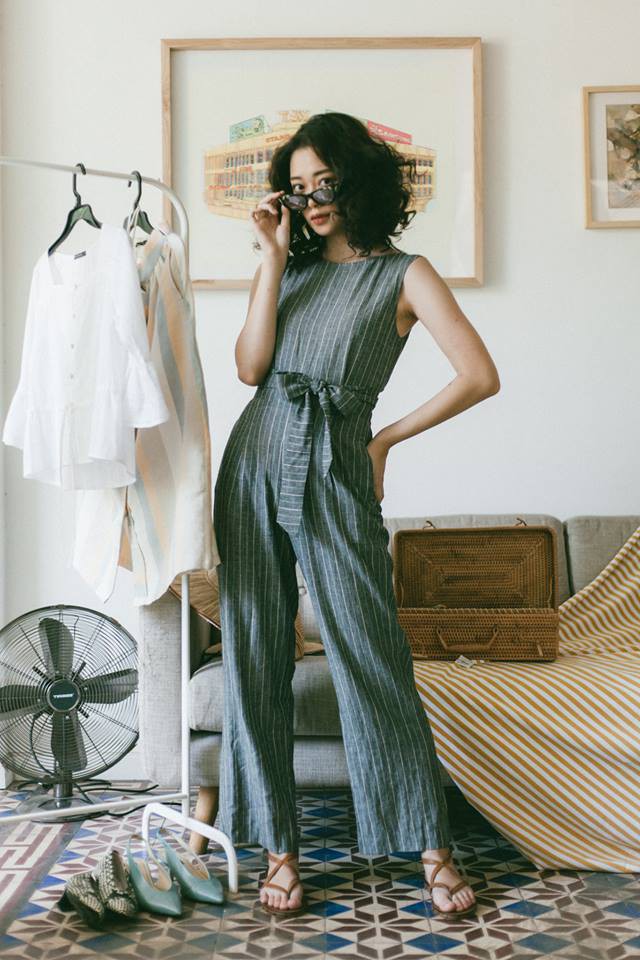 Xoa dịu cả tuần nắng nóng như đổ lửa bằng 18 mẫu váy liền sát nách đến sở làm mỗi ngày