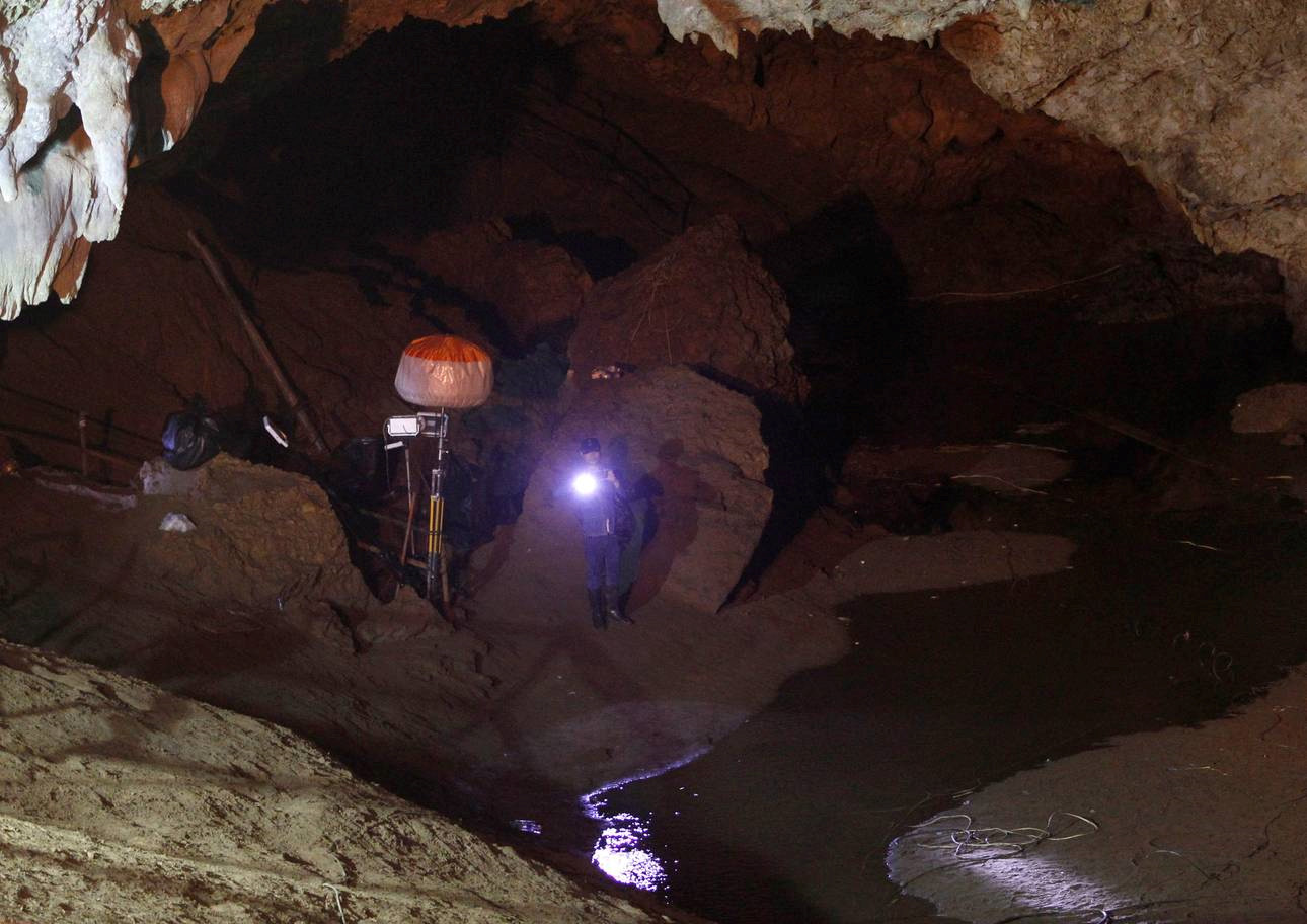 Bên trong hang Tham Luang, nơi đội bóng Thái Lan mắc kẹt 10 ngày Bên trong hang Tham Luang, nơi đội bóng Thái Lan mắc kẹt 10 ngày
