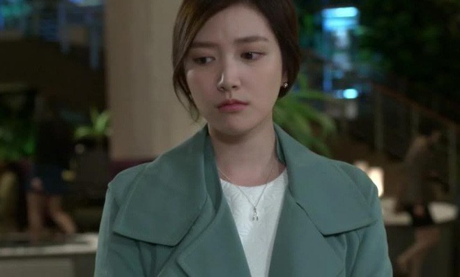 Sống trong nhung lụa và căn nhà dát vàng, nhưng chị dâu luôn ghen tức với cô em dâu nghèo vì điều nhỏ nhặt này