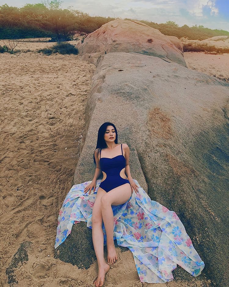 Đường đua sexy hè này, sao Việt vinh danh những mẫu bikini vô cùng đốt mắt