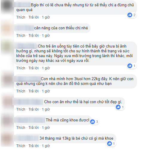 Khoe luyện được con ăn cả thế giới, 7 tháng ăn bánh chưng, ăn luôn thịt chuột, thằn lằn, mẹ trẻ bị ném đá dữ dội