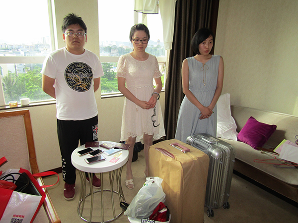 Bắt giữ 8 đối tượng người Trung Quốc trốn truy nã tại Móng Cái