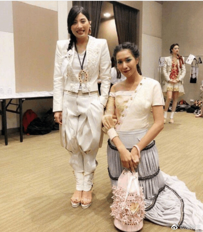 Nhân vật quyền lực khiến dàn siêu sao phải quỳ gối khi chụp ảnh cùng Nhân vật quyền lực khiến dàn siêu sao phải quỳ gối khi chụp ảnh cùng