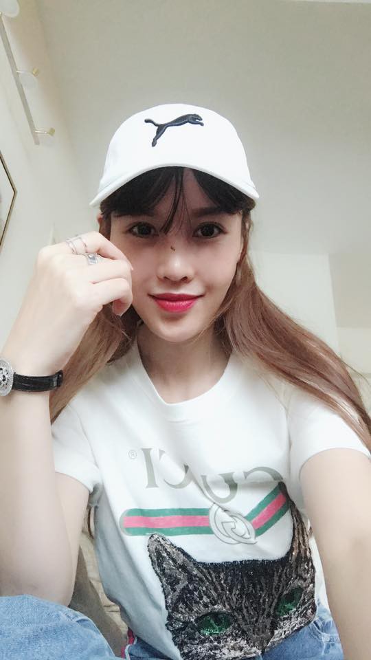 Mỹ nhân Vbiz và những lần khiến fan tá hoả vì gương mặt khác lạ đến không thể nhận ra Mỹ nhân Vbiz và những lần khiến fan tá hoả vì gương mặt khác lạ đến không thể nhận ra