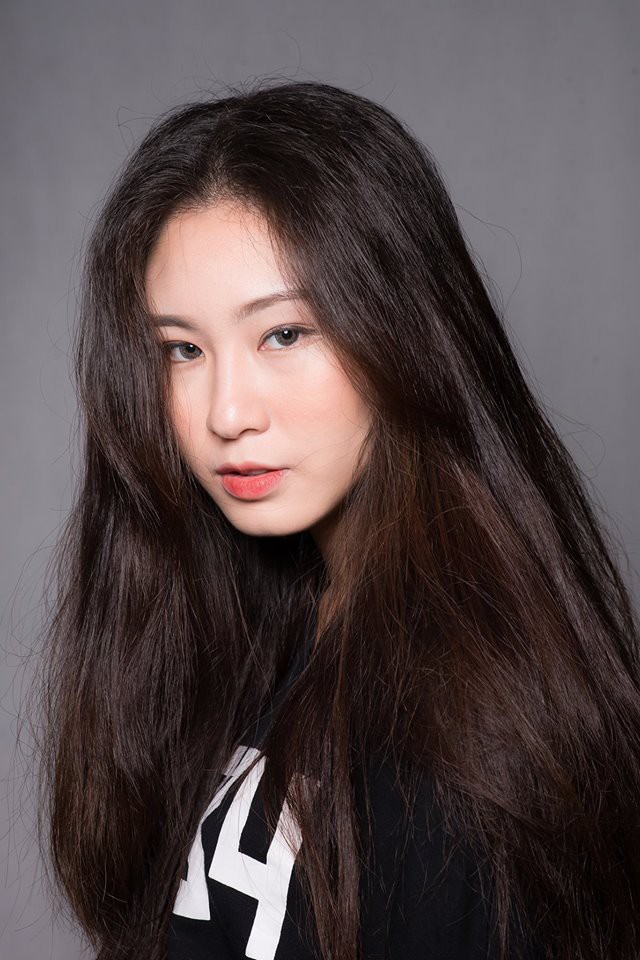 Thủ khoa ĐH Sân khấu Điện ảnh: Nữ nhiếp ảnh gia xinh đẹp, nóng bỏng chẳng kém gì hotgirl