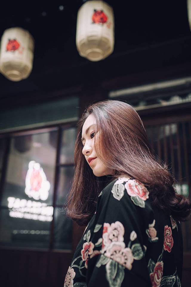 Thủ khoa ĐH Sân khấu Điện ảnh: Nữ nhiếp ảnh gia xinh đẹp, nóng bỏng chẳng kém gì hotgirl