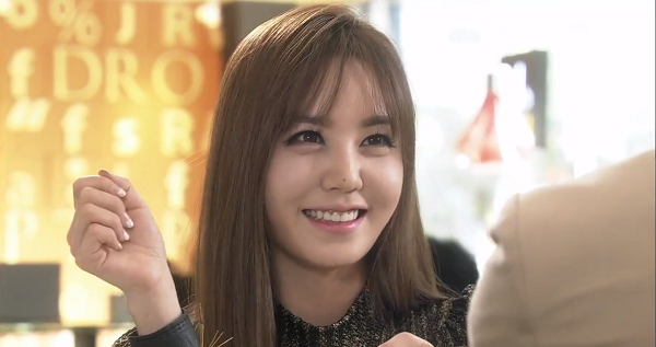 Khi tôi đang tự đắc với gia đình chồng của em gái, thì chồng tôi xuất hiện với cương vị là một gã quản lý khiến tôi bẽ mặt