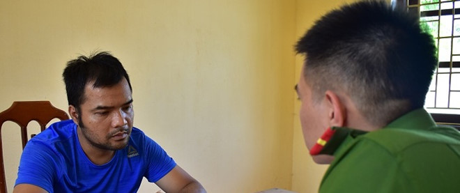 Bắt người mua tài khoản cá độ bóng đá với giá 100.000 USD