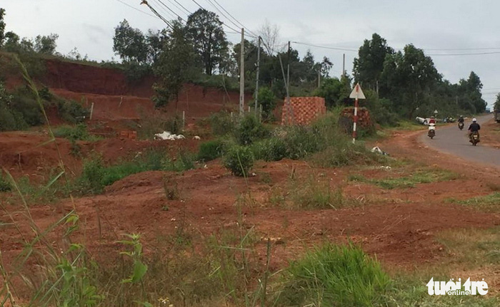 Phân lô đất quốc phòng, nhiều chủ sổ đỏ bảo chả biết