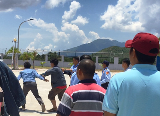 Làm sao đối thoại với kẻ cố tình đối đầu?