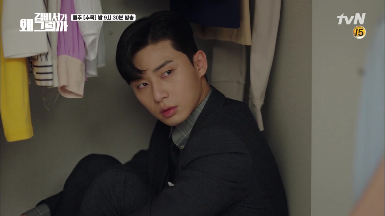Thư Ký Kim tập 9: Fan bấn loạn với cảnh nóng trong tủ quần áo của Park Seo Joon và Park Min Young Thư Ký Kim tập 9: Fan bấn loạn với cảnh nóng trong tủ quần áo của Park Seo Joon và Park Min Young
