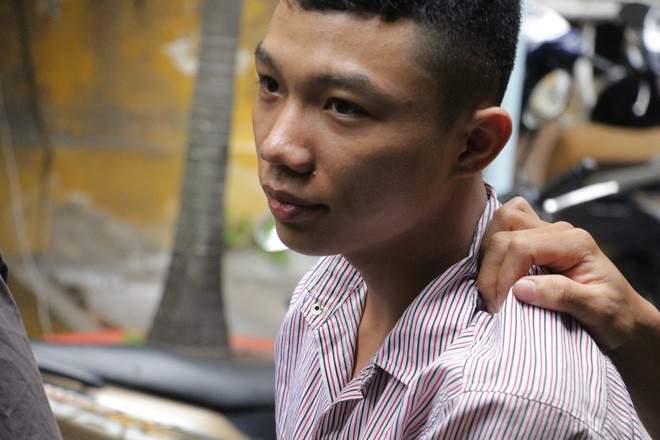 Đêm định mệnh của chàng trai muốn đổi đời và người đàn ông bán vé số thích quan hệ đồng giới