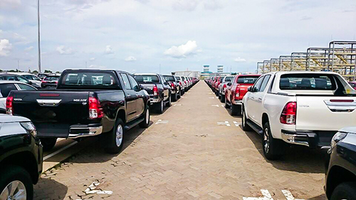 Ôtô nhập khẩu khan hàng, giá cao sau nửa năm bị chặn cửa