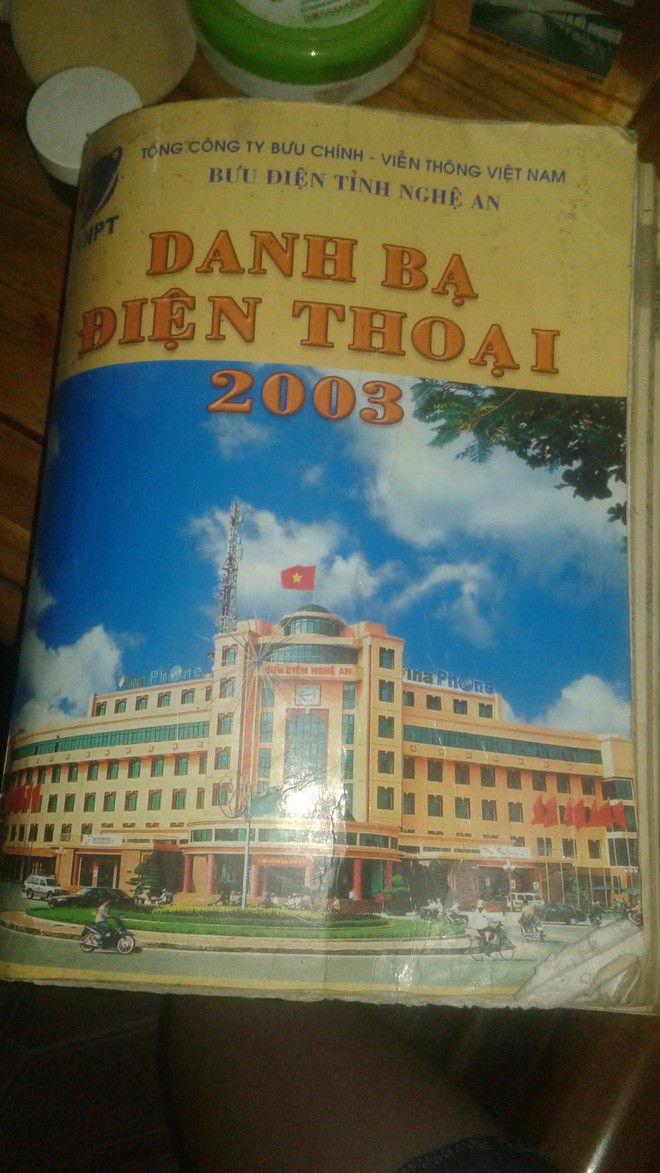 Cuốn danh bạ điện thoại tưởng đã thất truyền khơi lại tuổi thơ vã mồ hôi tìm số crush Cuốn danh bạ điện thoại tưởng đã thất truyền khơi lại tuổi thơ vã mồ hôi tìm số crush