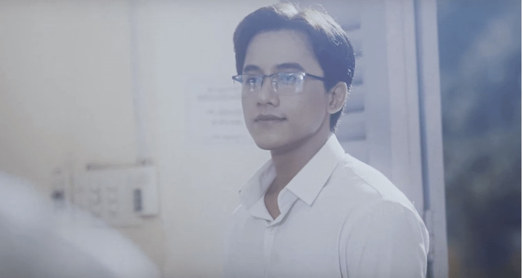 Trước Mr. Cần Trô, chàng trai nào bỗng dưng nổi tiếng sau một đêm?