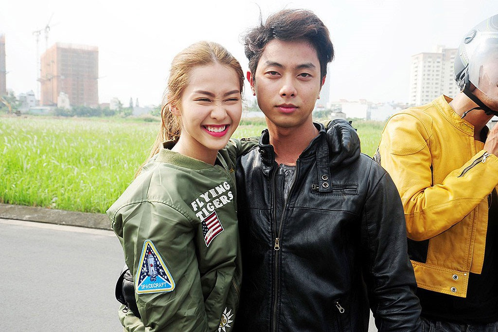 Trước Mr. Cần Trô, chàng trai nào bỗng dưng nổi tiếng sau một đêm?