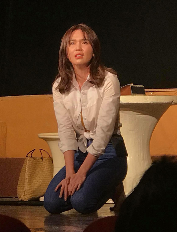 Ngọc Trinh đi học diễn xuất, thi học kỳ bằng vai gái bán hoa