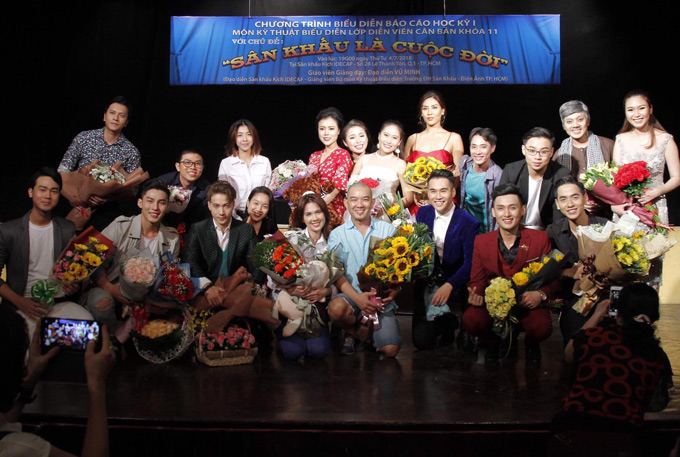 Ngọc Trinh đi học diễn xuất, thi học kỳ bằng vai gái bán hoa