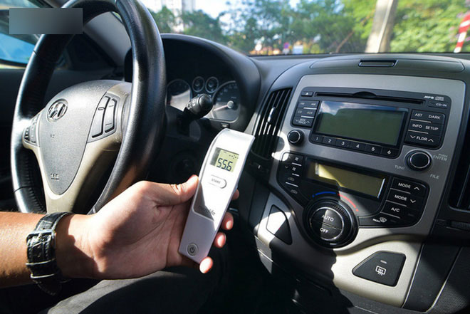 Sốc nhiệt điều hoà: Cẩn thận khi đi ô tô những ngày nắng này Sốc nhiệt điều hoà: Cẩn thận khi đi ô tô những ngày nắng này