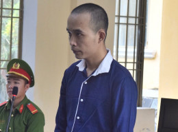 9X tiêm thuốc trừ sâu vào người bạn gái