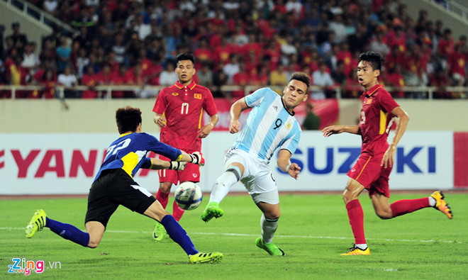 Tiền đạo từng đối đầu U23 Việt Nam gia nhập Inter Milan