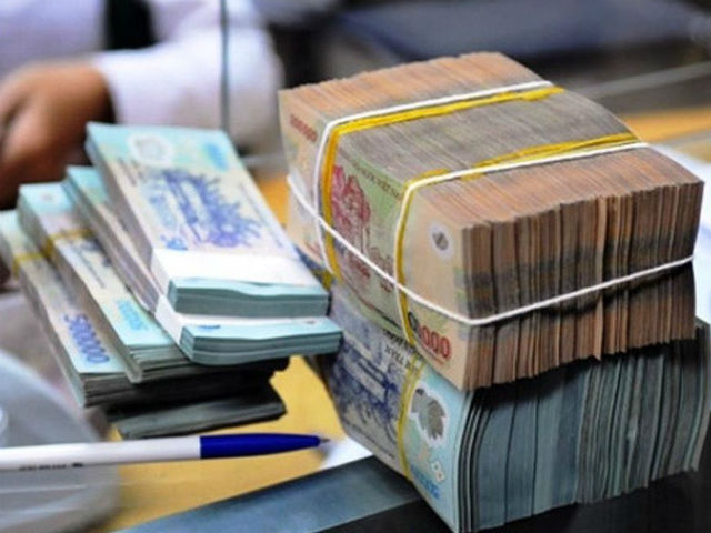 Ngân hàng dè dặt vì chiếc áo tín dụng chật chội