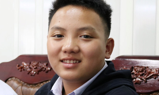 Hai cầu thủ của đội bóng Thái thoát nạn vì không theo vào hang