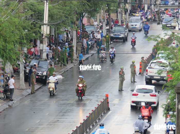 Tham gia khủng bố sẽ được phong hàm tướng, tá, tỉnh trưởng?