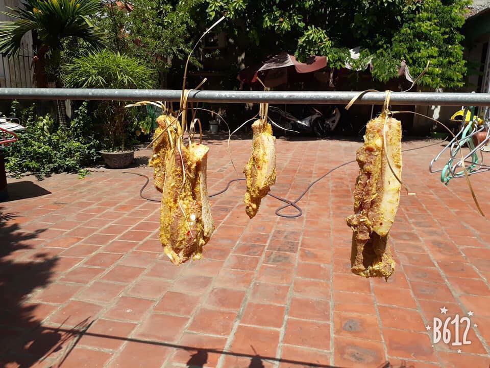 Trời nóng như đổ lửa, cư dân mạng tranh thủ làm món thịt lợn nhiều nắng để có đồ nhậu xem World Cup Trời nóng như đổ lửa, cư dân mạng tranh thủ làm món thịt lợn nhiều nắng để có đồ nhậu xem World Cup