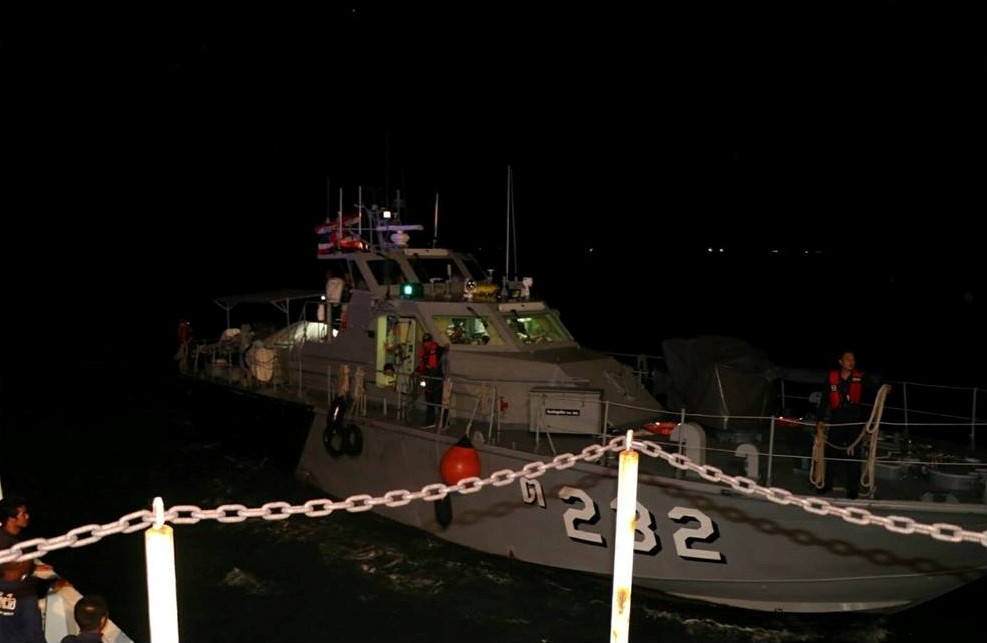 Ngày bão tố ở Phuket: 3 vụ chìm tàu, 138 hành khách gặp nạn