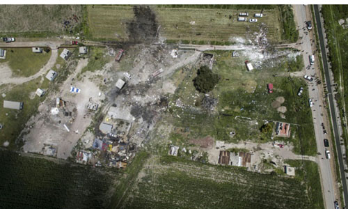 Nổ hàng loạt kho pháo hoa ở Mexico, 19 người chết