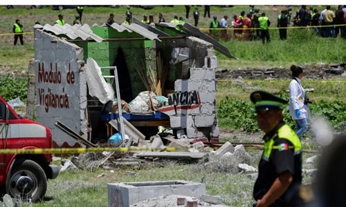 Nổ hàng loạt kho pháo hoa ở Mexico, 19 người chết