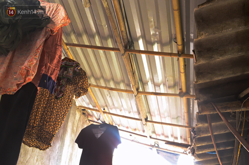 Xóm trọ nghèo không quạt, không điều hòa ở Hà Nội: Ban ngày đi khỏi nhà, ban đêm phải đổ nước lên giường mới ngủ được