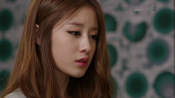 Gặp chị của người yêu, em ngã ngửa khi biết đó là người đã từng bị mình lừa