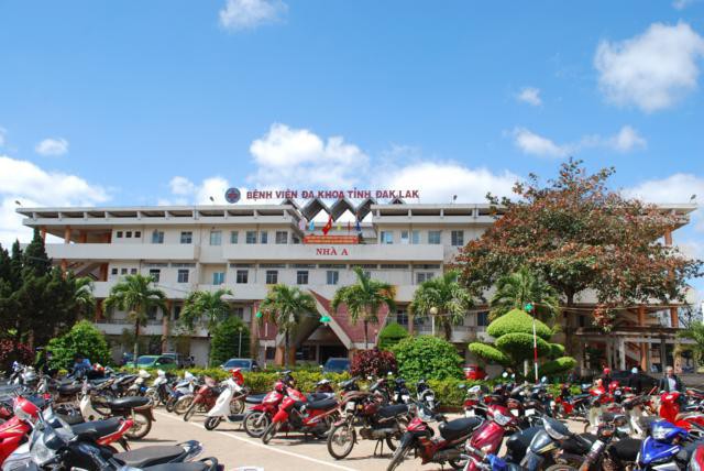 4 người trong một gia đình mắc cúm A/H1N1 do ăn trứng của gà chết