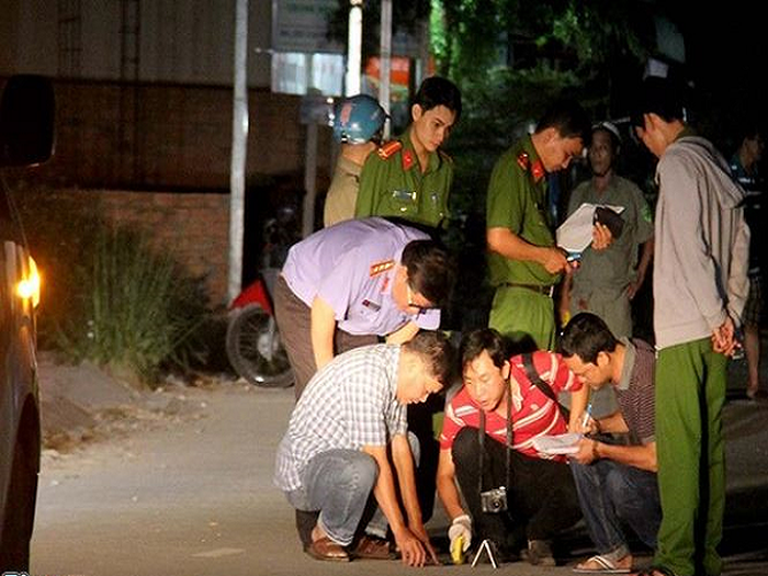 Truy xét nhóm đối tượng dùng dao khống chế cướp xe SH táo tợn trong đêm