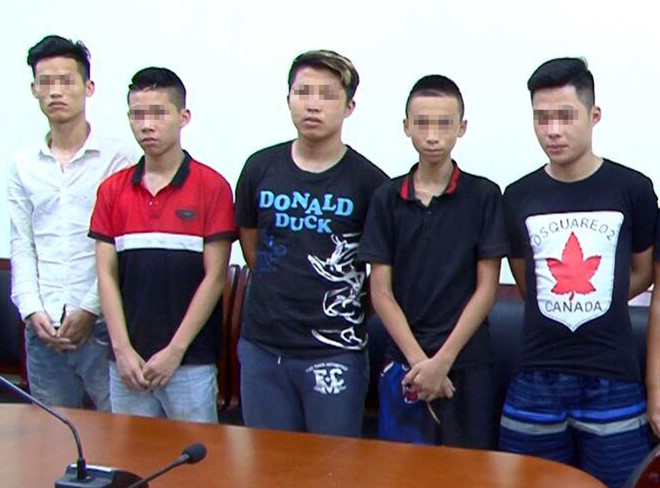 Khởi tố thiếu nữ 16 tuổi theo bạn trai đua xe dịp World Cup