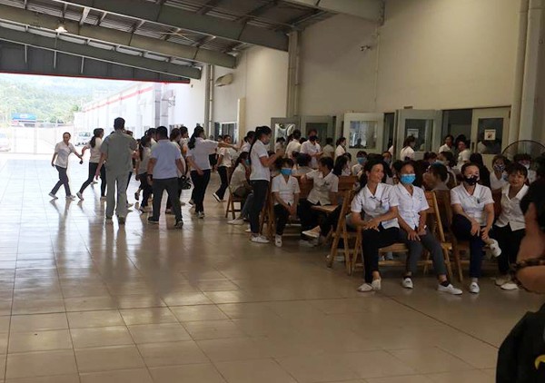 Quảng Ninh: 38 công nhân bất ngờ bị ngất nghi bị hít phải khí độc