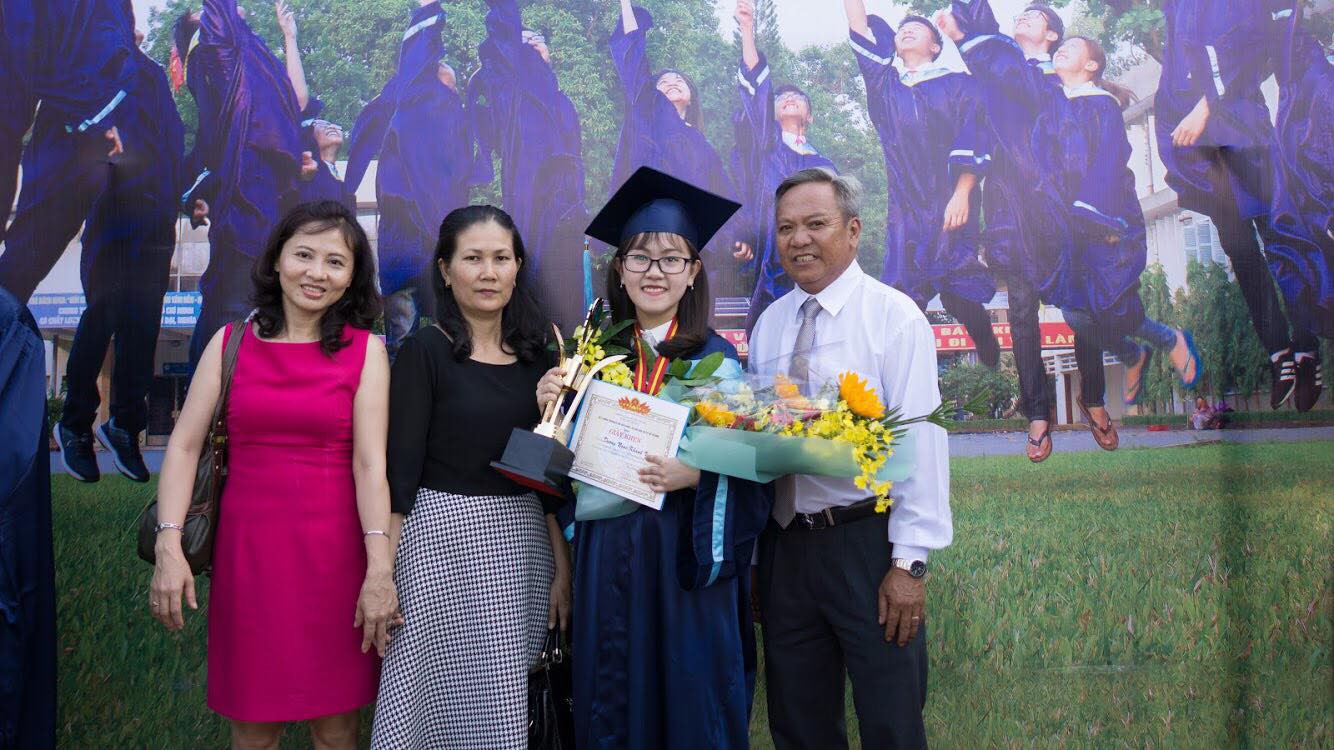 Không phải chàng trai nào cả, cô gái này mới là người tốt nghiệp thủ khoa kỹ sư của Đại học Bách khoa