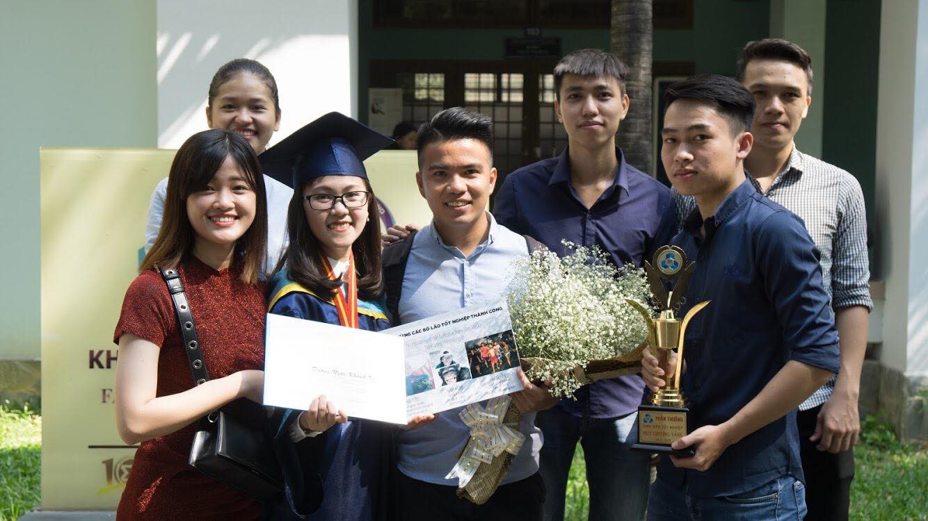 Không phải chàng trai nào cả, cô gái này mới là người tốt nghiệp thủ khoa kỹ sư của Đại học Bách khoa