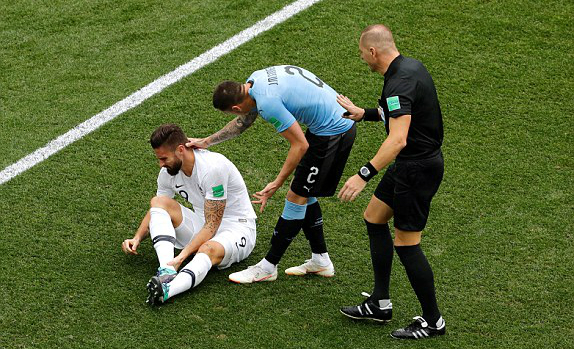 Pháp vào bán kết World Cup sau 12 năm